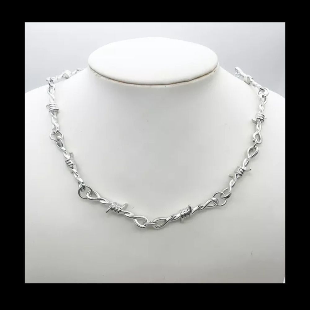 Silver titanium barbed wire punk goth grunge necklace new 18in unisex